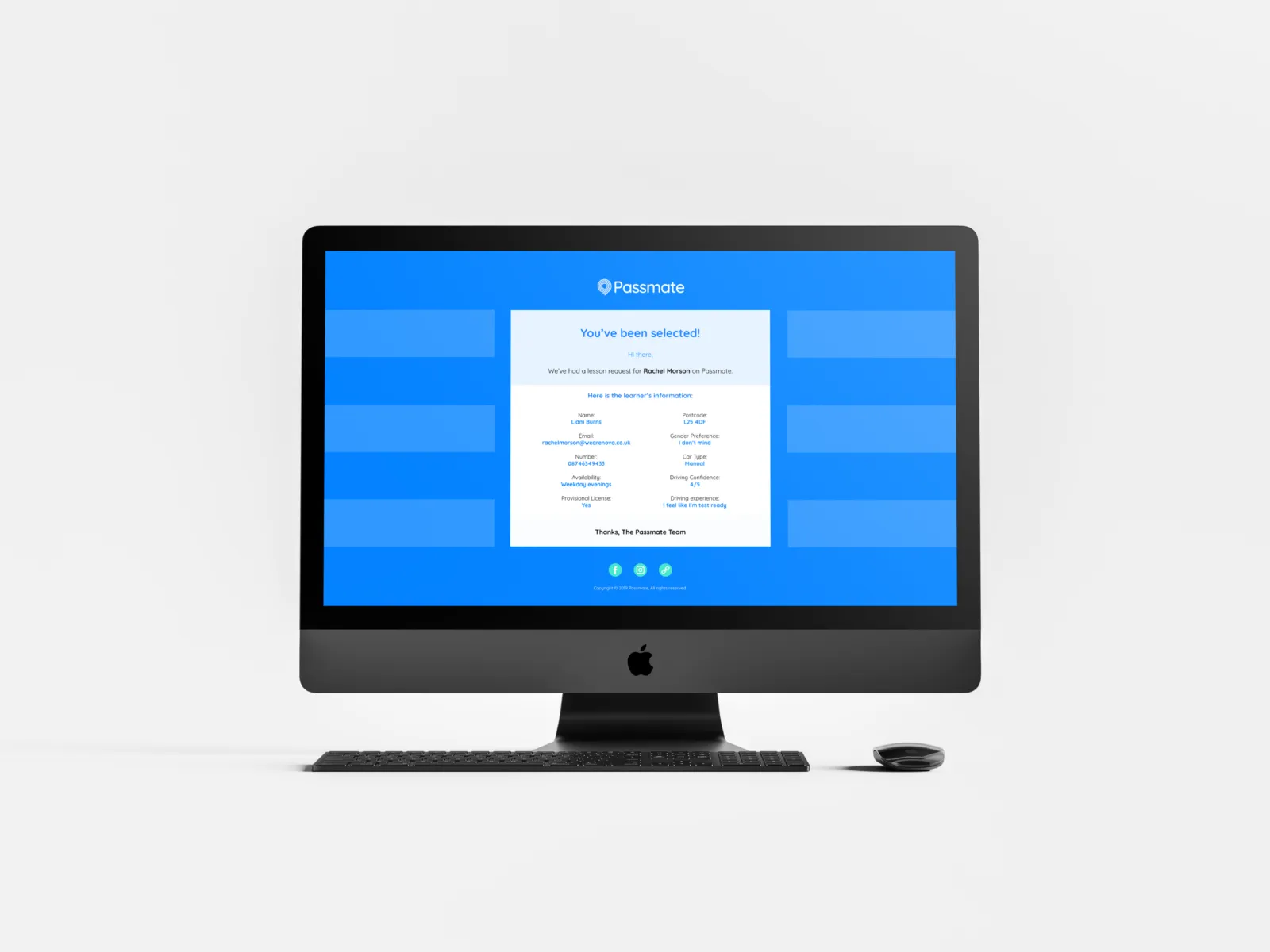 The Passmate job view on a desktop screen, a blue interface with a listing and its detail.